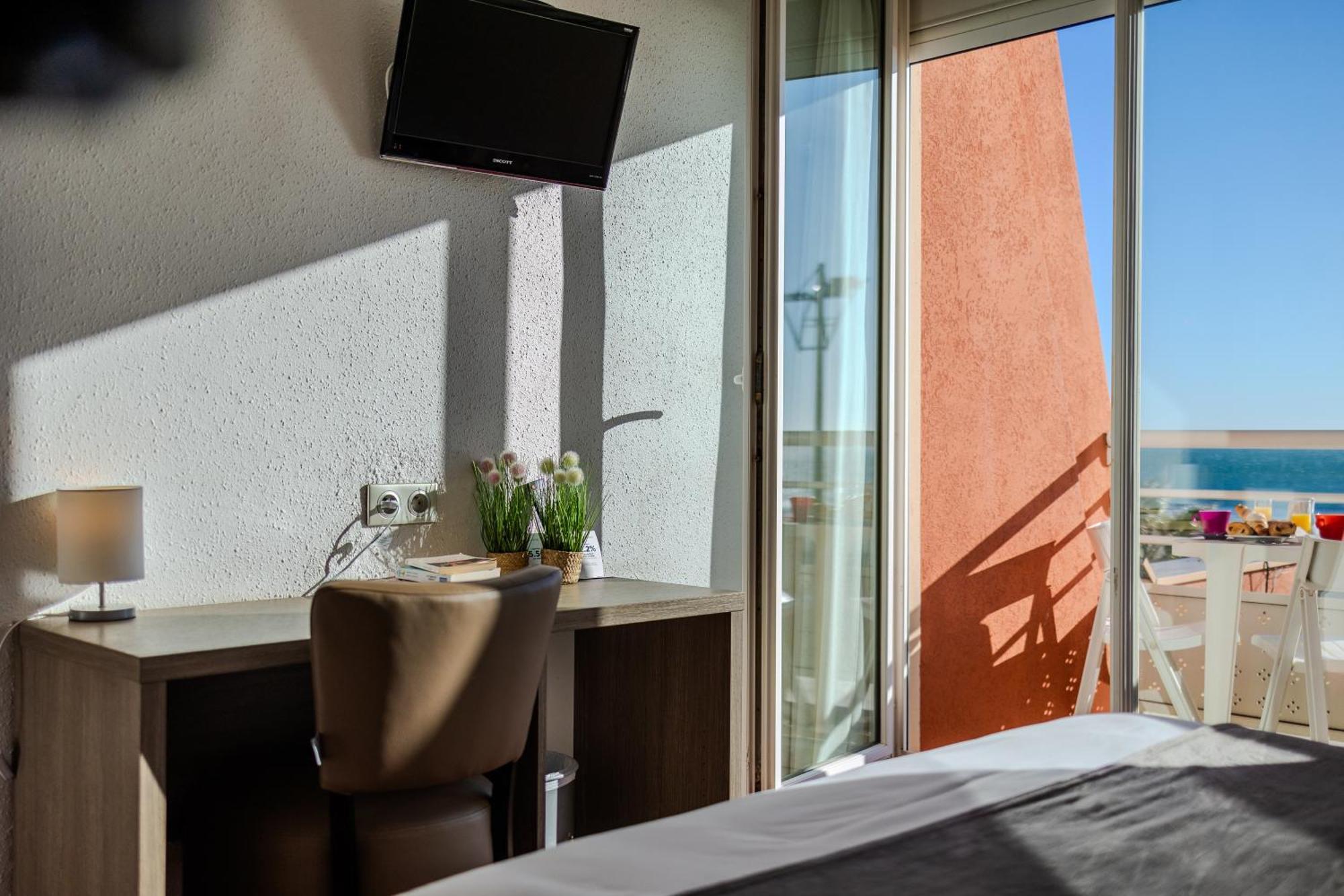 Logis Hotel & Restaurant Mediterranee ปอร์-ลา-นูแวลล์ ภายนอก รูปภาพ